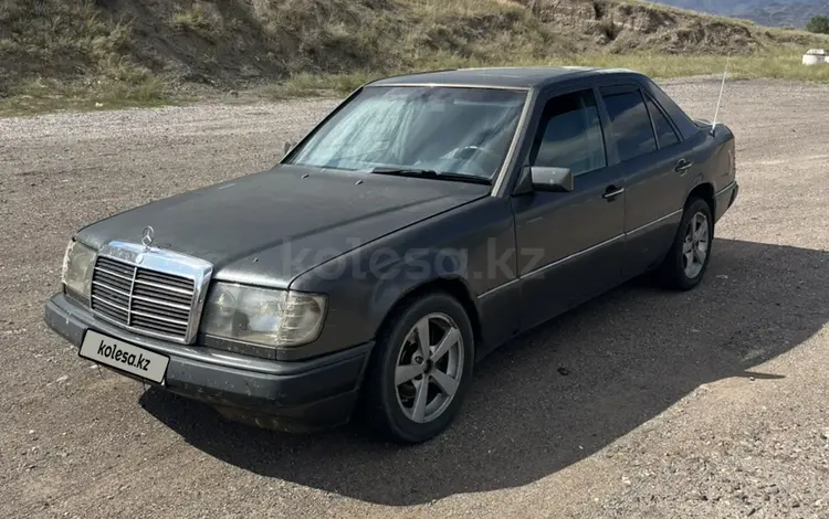 Mercedes-Benz E 220 1991 года за 830 000 тг. в Талдыкорган