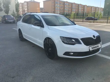 Skoda Superb 2014 года за 8 500 000 тг. в Алматы – фото 26