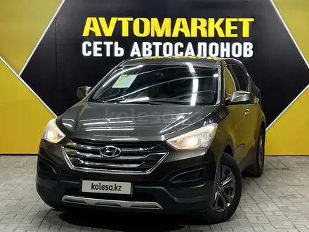 Hyundai Santa Fe 2013 года за 9 250 000 тг. в Актау