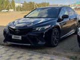 Toyota Camry 2019 года за 9 000 000 тг. в Актобе
