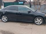 Toyota Camry 2013 года за 8 000 000 тг. в Алматы – фото 2