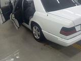 Mercedes-Benz E 230 1988 годаүшін1 200 000 тг. в Караганда