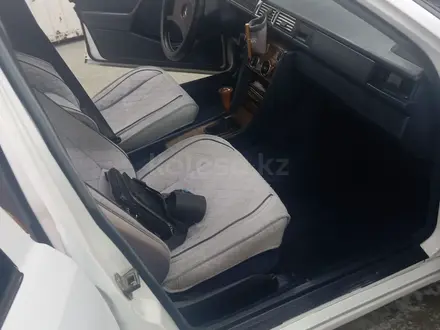 Mercedes-Benz E 230 1988 года за 1 200 000 тг. в Караганда – фото 4