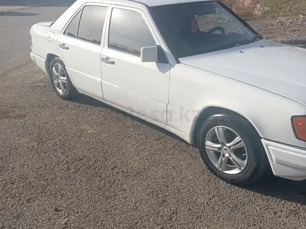 Mercedes-Benz E 230 1988 года за 1 200 000 тг. в Караганда – фото 6