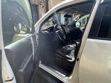 Toyota Land Cruiser Prado 2013 года за 15 500 000 тг. в Астана – фото 5