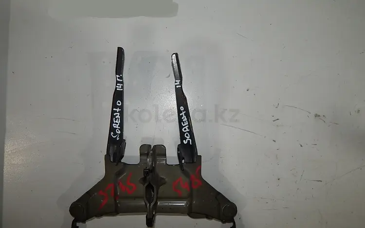 Петли капота (в ассортименте) (б/у оригинал) за 1 000 тг. в Алматы