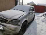 Mercedes-Benz ML 320 1998 годаүшін2 000 000 тг. в Алматы – фото 3