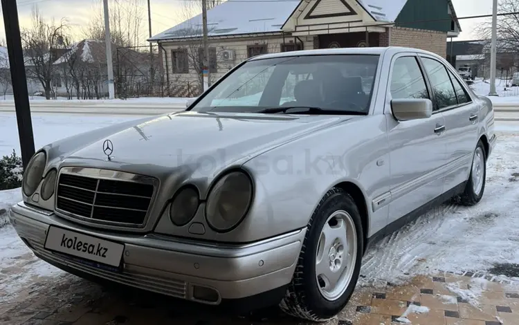 Mercedes-Benz E 320 1998 года за 4 100 000 тг. в Шымкент