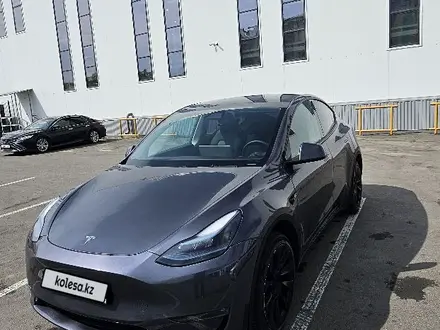 Tesla Model Y 2023 года за 15 000 000 тг. в Алматы