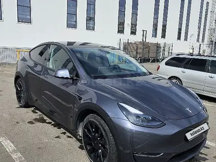 Tesla Model Y 2023 года за 15 000 000 тг. в Алматы – фото 3