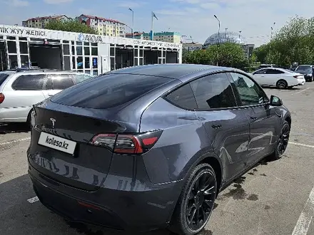 Tesla Model Y 2023 года за 15 000 000 тг. в Алматы – фото 5