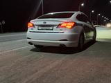 Hyundai i40 2015 года за 6 000 000 тг. в Актобе – фото 2