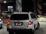 Toyota Highlander 2010 года за 14 000 000 тг. в Атырау – фото 4