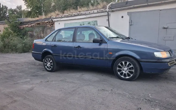 Volkswagen Passat 1994 года за 500 000 тг. в Караганда