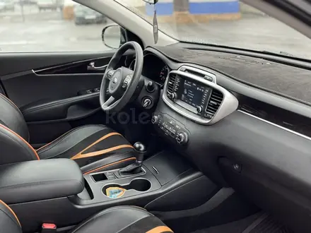 Kia Sorento 2017 года за 11 000 000 тг. в Астана – фото 19