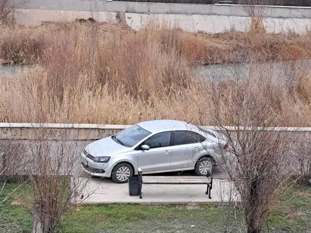 Volkswagen Polo 2014 года за 4 100 000 тг. в Шымкент – фото 2