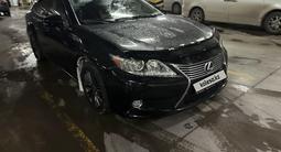 Lexus ES 250 2015 годаfor12 300 000 тг. в Астана