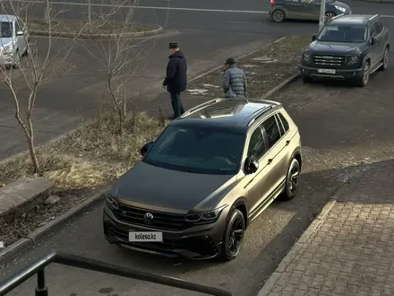 Volkswagen Tiguan 2021 года за 20 000 000 тг. в Астана