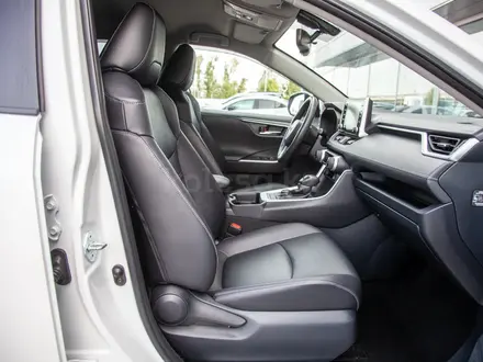 Toyota RAV4 Prestige 2021 года за 15 900 000 тг. в Алматы – фото 15
