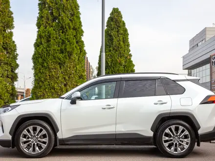 Toyota RAV4 Prestige 2021 года за 15 900 000 тг. в Алматы – фото 4