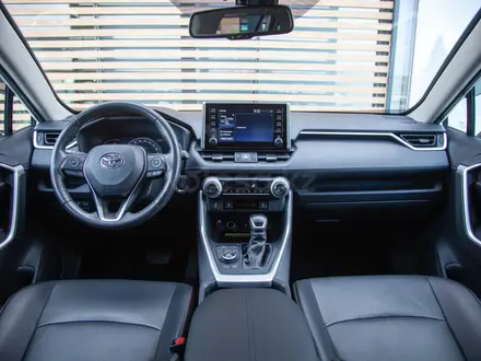 Toyota RAV4 Prestige 2021 года за 15 900 000 тг. в Алматы – фото 12