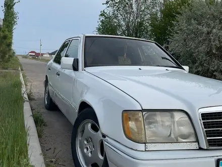Mercedes-Benz E 220 1993 года за 1 350 000 тг. в Конаев (Капшагай)