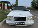 Mercedes-Benz E 220 1993 годаүшін1 450 000 тг. в Конаев (Капшагай) – фото 3