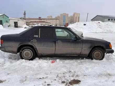 Mercedes-Benz E 230 1991 года за 1 300 000 тг. в Астана – фото 2