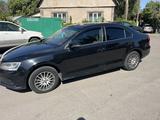 Volkswagen Jetta 2015 года за 4 490 000 тг. в Алматы – фото 2