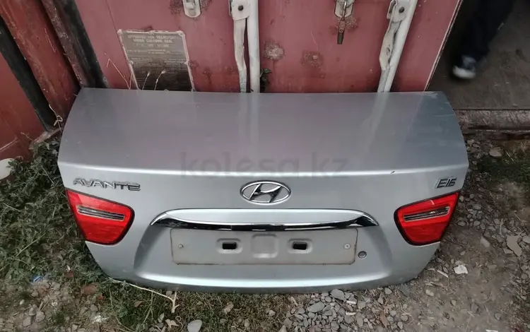 Крышка багажа бу оригинал на корейские марк машин KIA HYUNDAI за 10 000 тг. в Шымкент