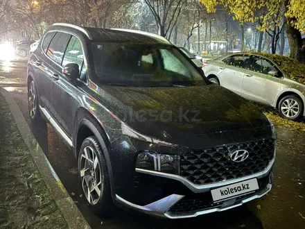 Hyundai Santa Fe 2023 года за 19 000 000 тг. в Алматы