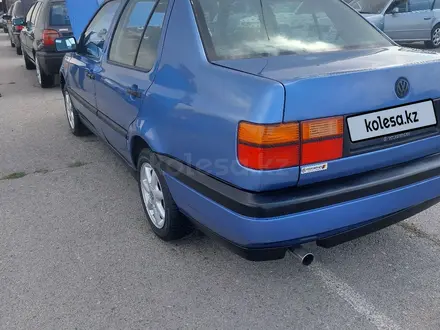 Volkswagen Vento 1992 года за 1 400 000 тг. в Тараз – фото 4