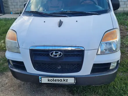 Hyundai Starex 2006 года за 2 300 000 тг. в Астана