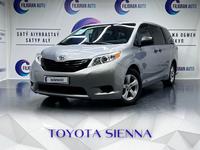 Toyota Sienna 2017 года за 14 300 000 тг. в Астана