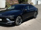 Hyundai Sonata 2023 года за 14 590 000 тг. в Караганда – фото 2
