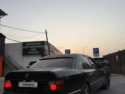 Mercedes-Benz E 230 1992 года за 1 450 000 тг. в Шымкент – фото 5