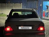 Mercedes-Benz E 220 1993 года за 1 600 000 тг. в Тараз – фото 3