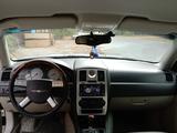 Авто Chrysler C300 с водителем в Тараз – фото 4