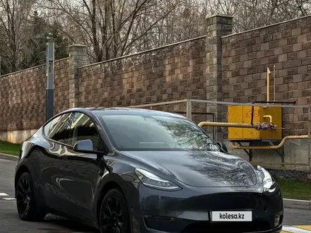 Tesla Model Y 2020 года за 17 800 000 тг. в Алматы – фото 2