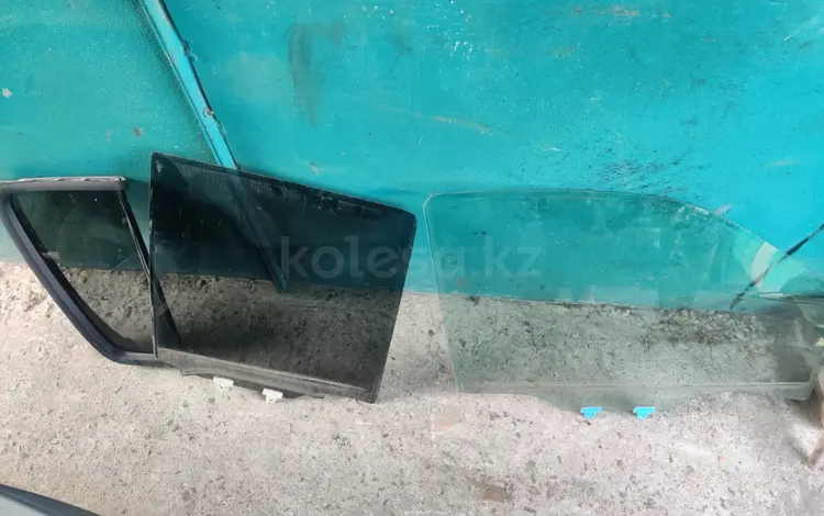 Стекла боковые за 10 000 тг. в Алматы