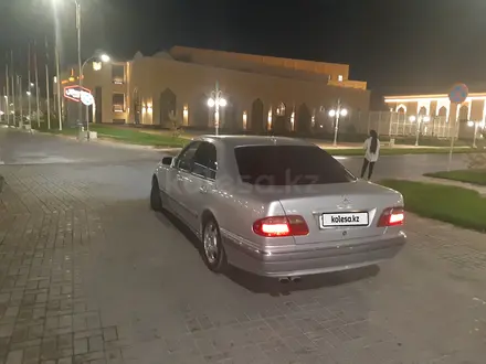 Mercedes-Benz E 240 1999 года за 4 500 000 тг. в Туркестан – фото 3