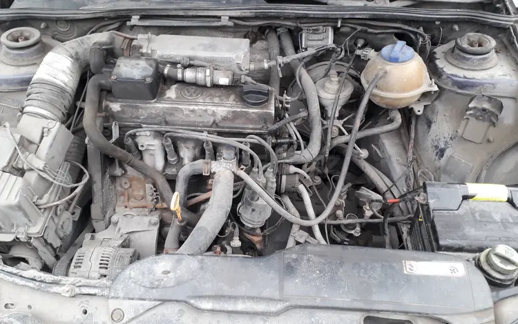 На Volkswagen Passat 1995 г. в. Двигатель 2 литра. за 250 000 тг. в Караганда