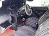 Toyota Vitz 2000 года за 1 300 000 тг. в Семей – фото 2