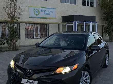 Toyota Camry 2017 года за 9 500 000 тг. в Актау