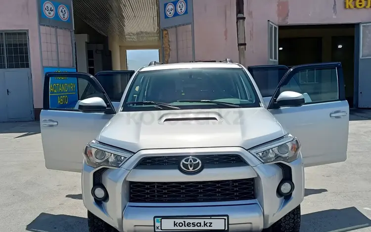 Toyota 4Runner 2015 годаүшін17 300 000 тг. в Алматы