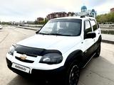 Chevrolet Niva 2014 годаfor3 650 000 тг. в Астана – фото 3