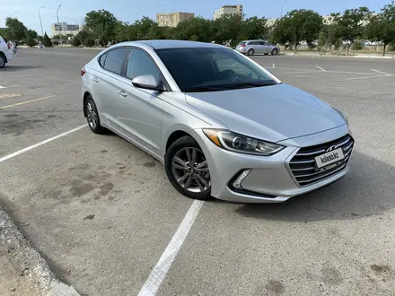 Hyundai Elantra 2018 года за 5 500 000 тг. в Актау – фото 3