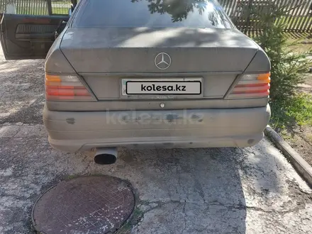 Mercedes-Benz E 300 1990 года за 2 500 000 тг. в Кокшетау – фото 4
