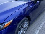 Toyota Camry 2018 годаfor6 300 000 тг. в Актобе – фото 5
