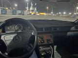 Mercedes-Benz E 230 1990 годаүшін950 000 тг. в Актобе – фото 5
